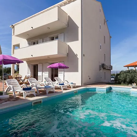Veramenta Apartment